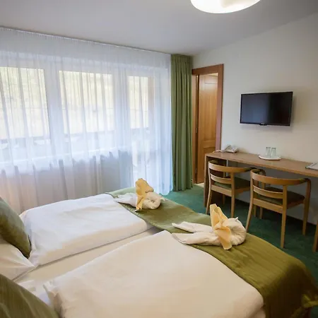 Bystrina Szálloda Deménvölgy
